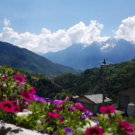 Rayon De Soleil Cir 0016 Allein Aosta Dış mekan fotoğraf