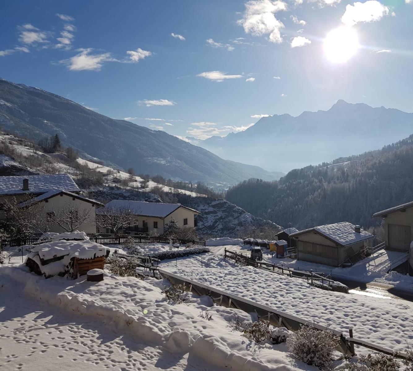 Rayon De Soleil Cir 0016 Allein Aosta Dış mekan fotoğraf